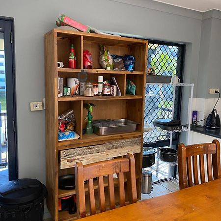 Arrival Lodge Hostel Accommodation Gold Coast Exterior foto